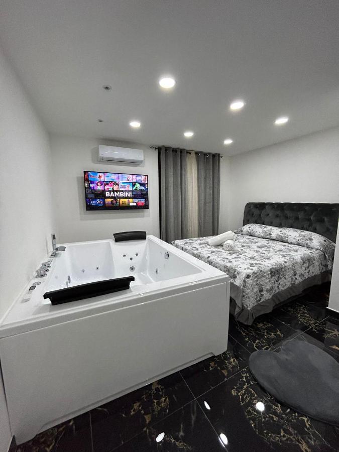 Giovanni Luxury Suites Naples Extérieur photo