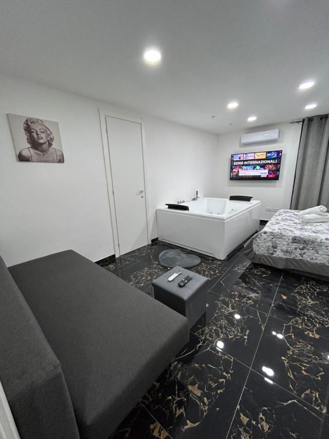 Giovanni Luxury Suites Naples Extérieur photo