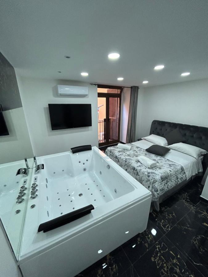 Giovanni Luxury Suites Naples Extérieur photo